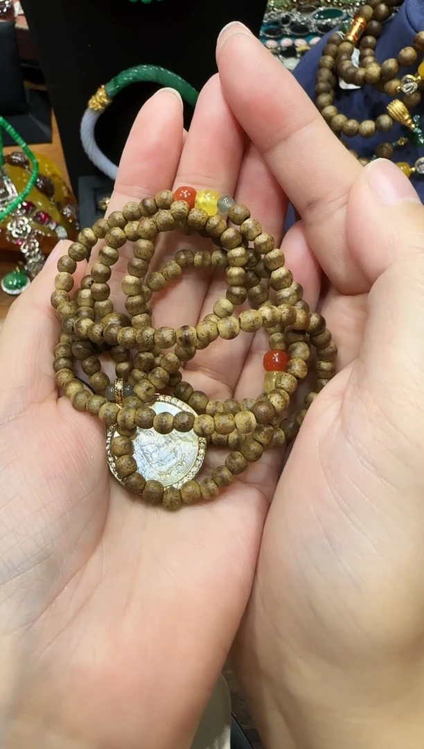 无非金属黄色项链