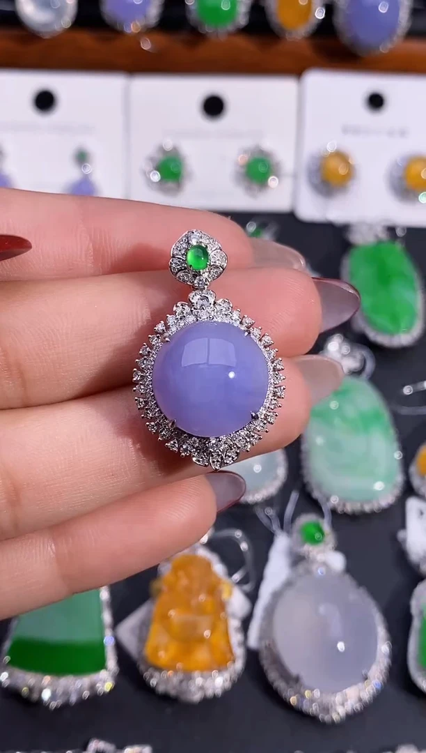 【闪购商品】翡翠颈饰18K金镶嵌吊坠