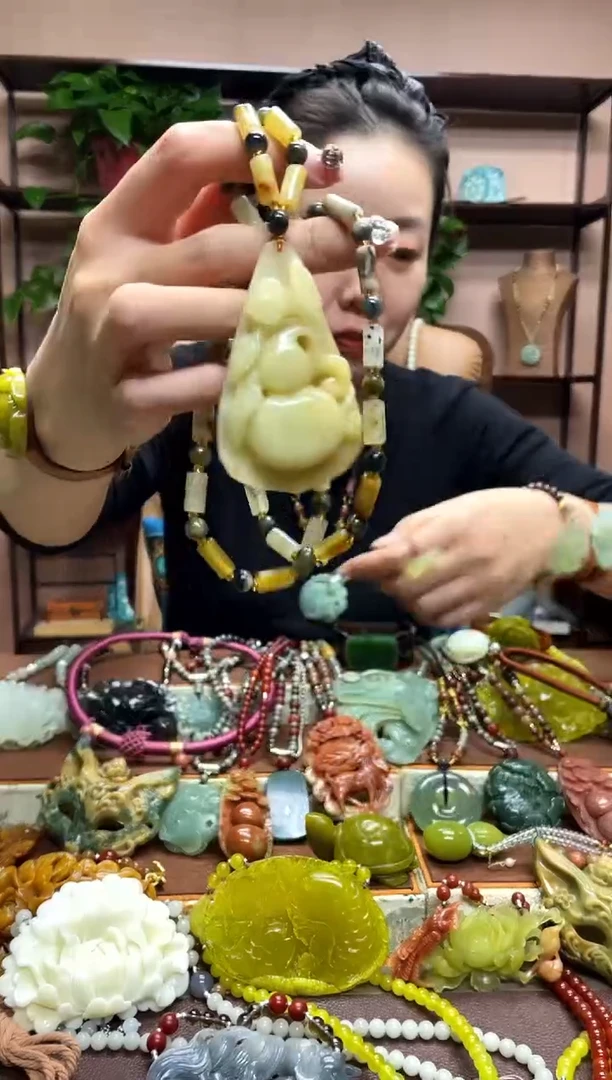 未镶嵌岫玉吊坠·