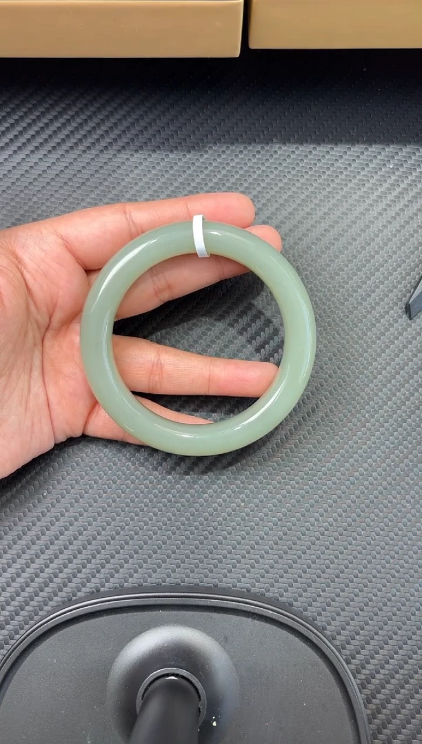 未镶嵌手镯和田玉骄**3且末微色差近矿59+mS