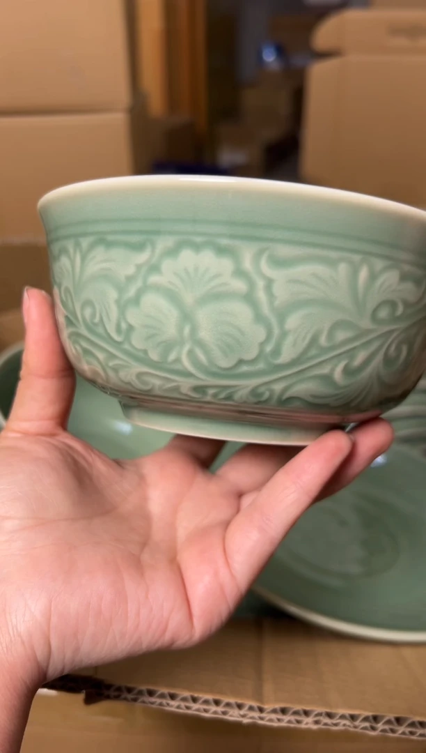 陶瓷耀州窑青釉5.5寸缠枝牡丹碗一只