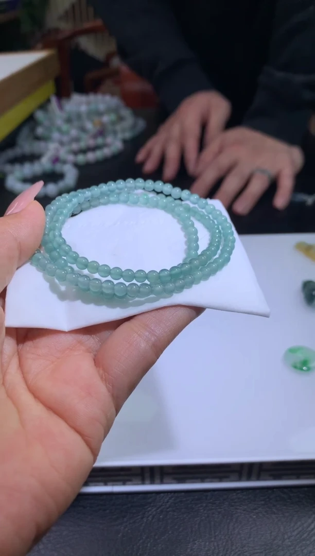 未镶嵌定制翡翠金**金翡翠