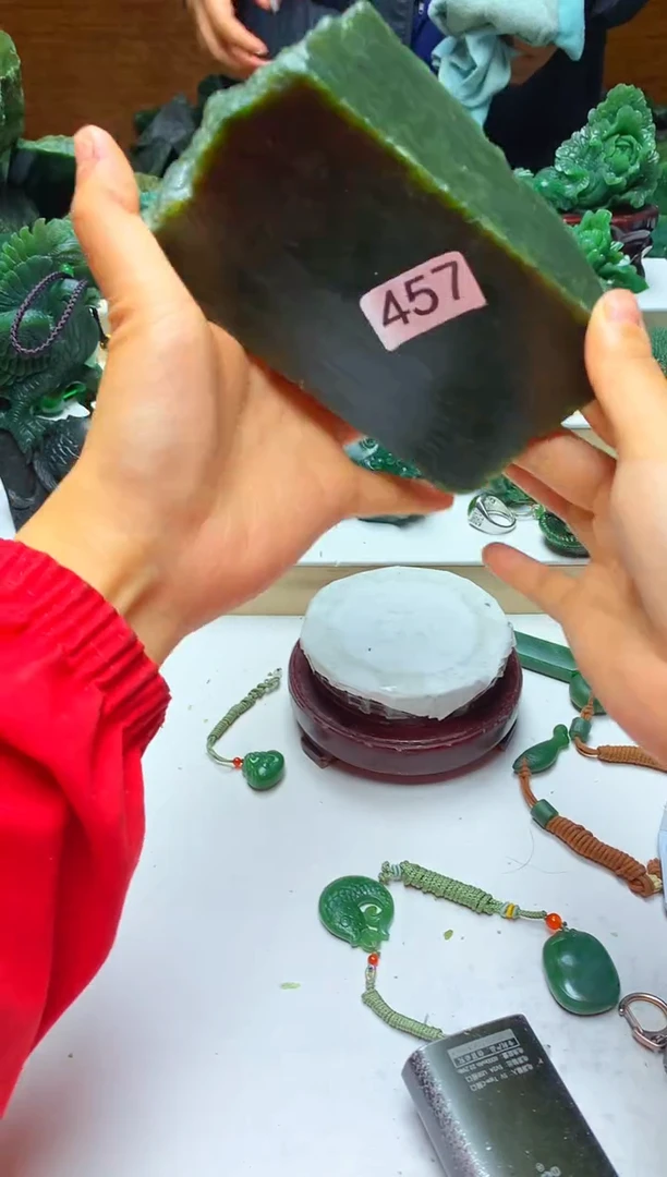 未镶嵌和田玉摆件2