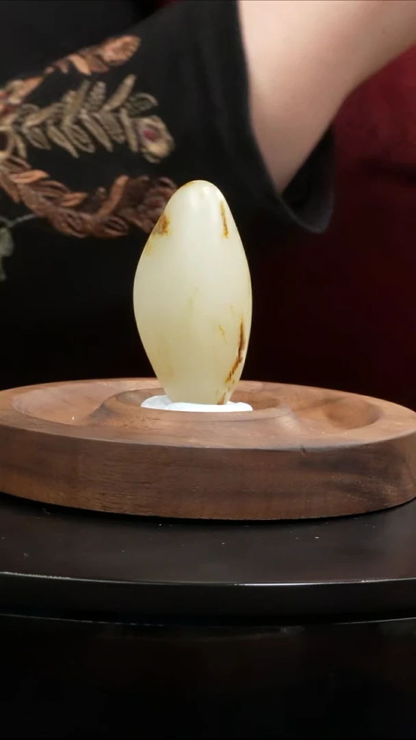 【闪购商品】和田玉吊坠(不含链)未镶嵌37.5克和田玉原石