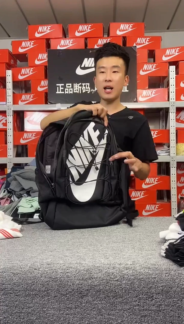 032编码 瑕疵直播间过款 抽绳无痕黑色书包