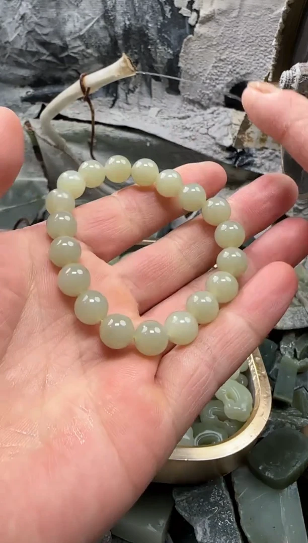 【闪购商品】和田玉颈饰未镶嵌手串
