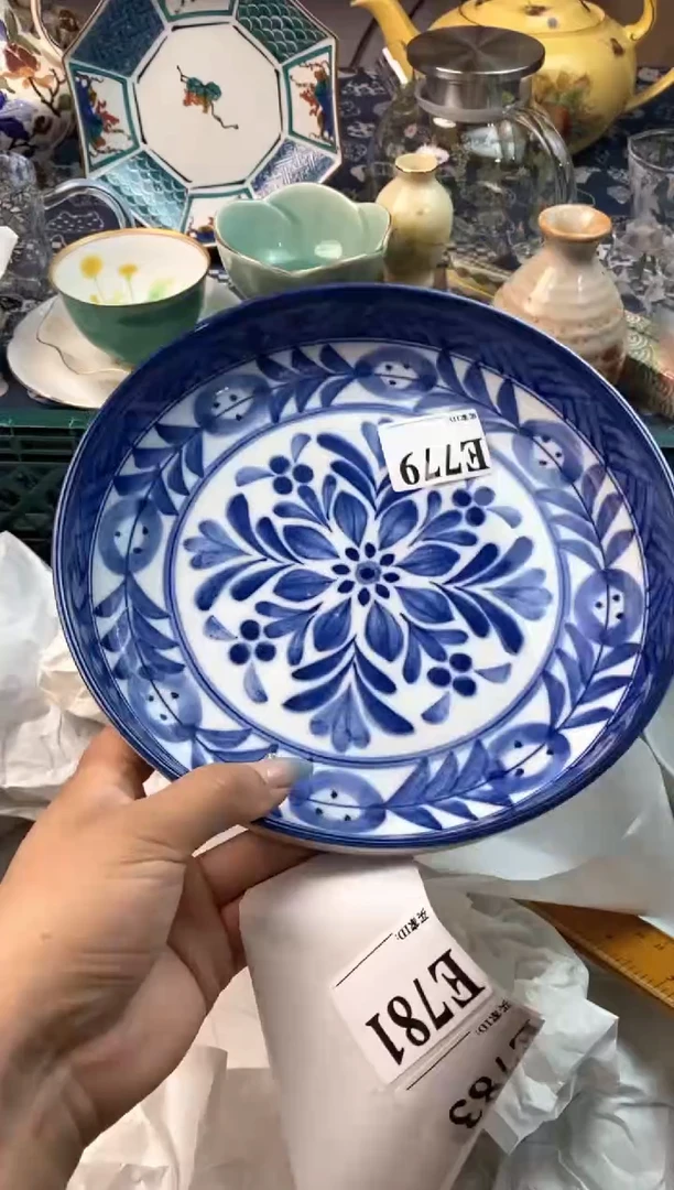 瓷片[○･｀Д´･ ○][○･｀Д´･ ○]