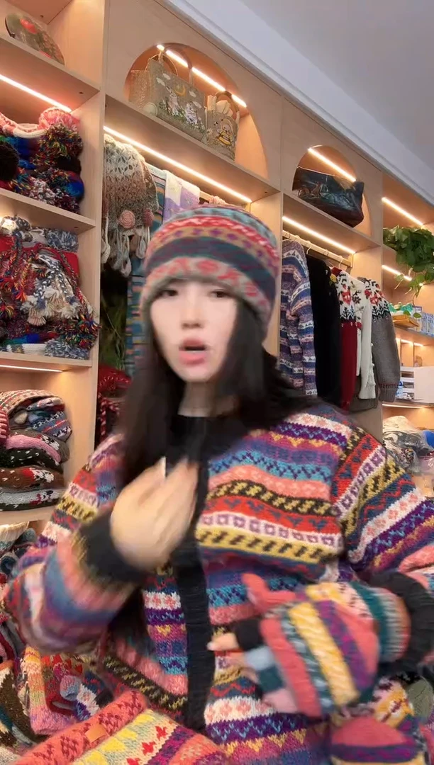 羊毛灰色毛衣