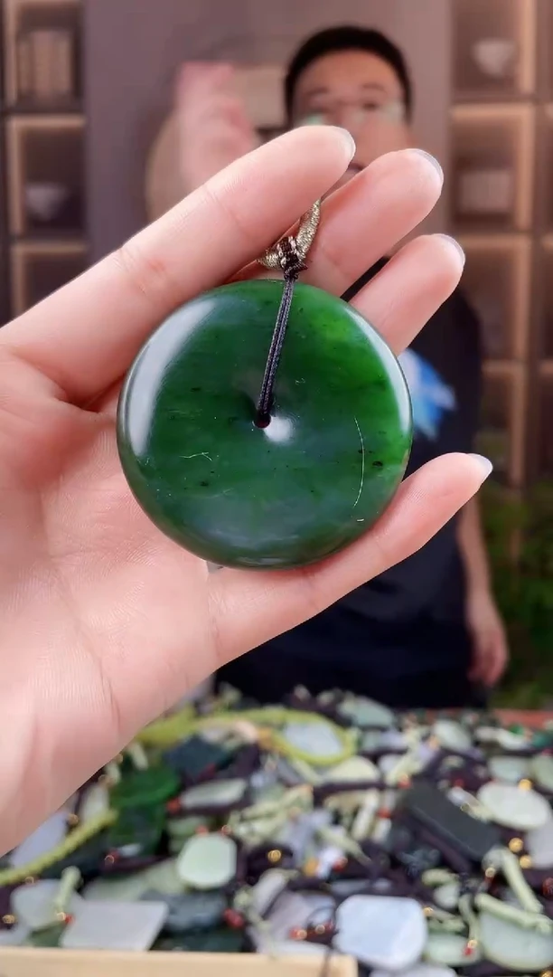 未镶嵌和田玉挂件拍一发一，