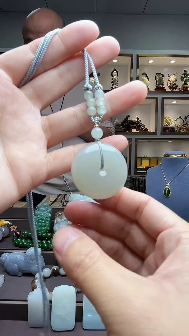 【闪购商品】和田玉颈饰未镶嵌苏