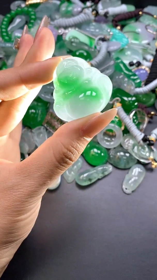 颈饰未镶嵌翡翠(配扣头多样性发其一）122
