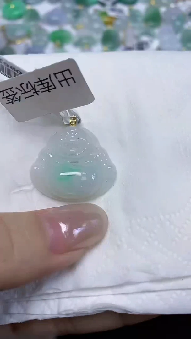 翡翠18K金镶嵌颈饰天然缅甸翡翠A货