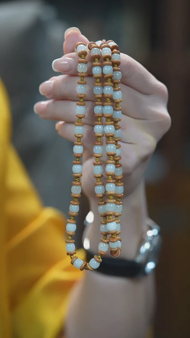 颈饰未镶嵌和田玉珠链