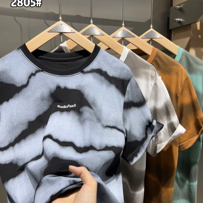 2805-G  黑色 时尚精品潮牌撤柜短T
