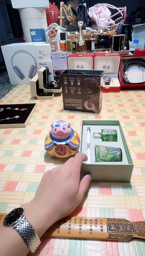 瓷片瓷器 库房到期 全部地板价@@1