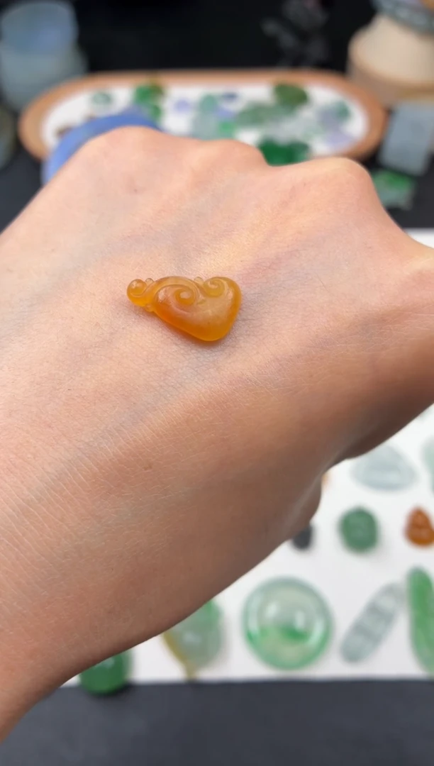 定制翡翠未镶嵌翡翠