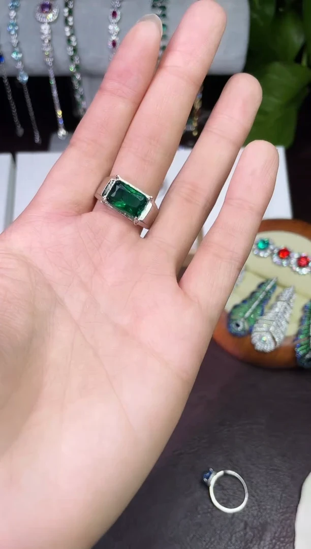 合金合成钻石绿宝戒指