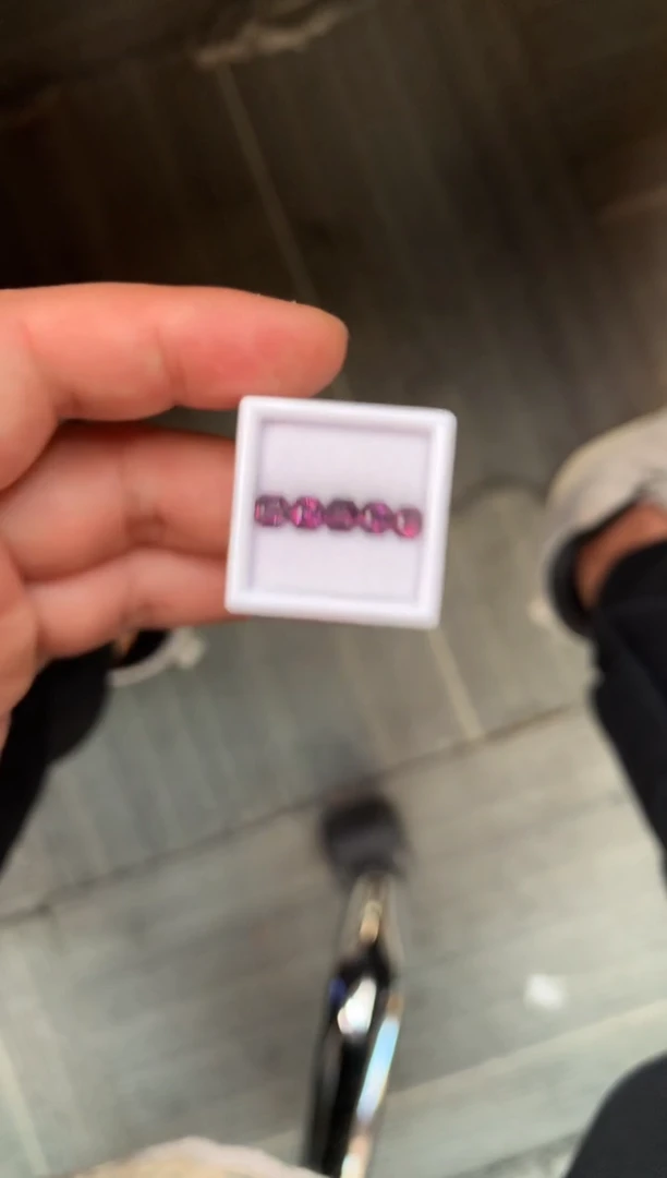 【闪购商品】定制尖晶石裸石未镶嵌2.74ct 枕型 紫色调 一盒