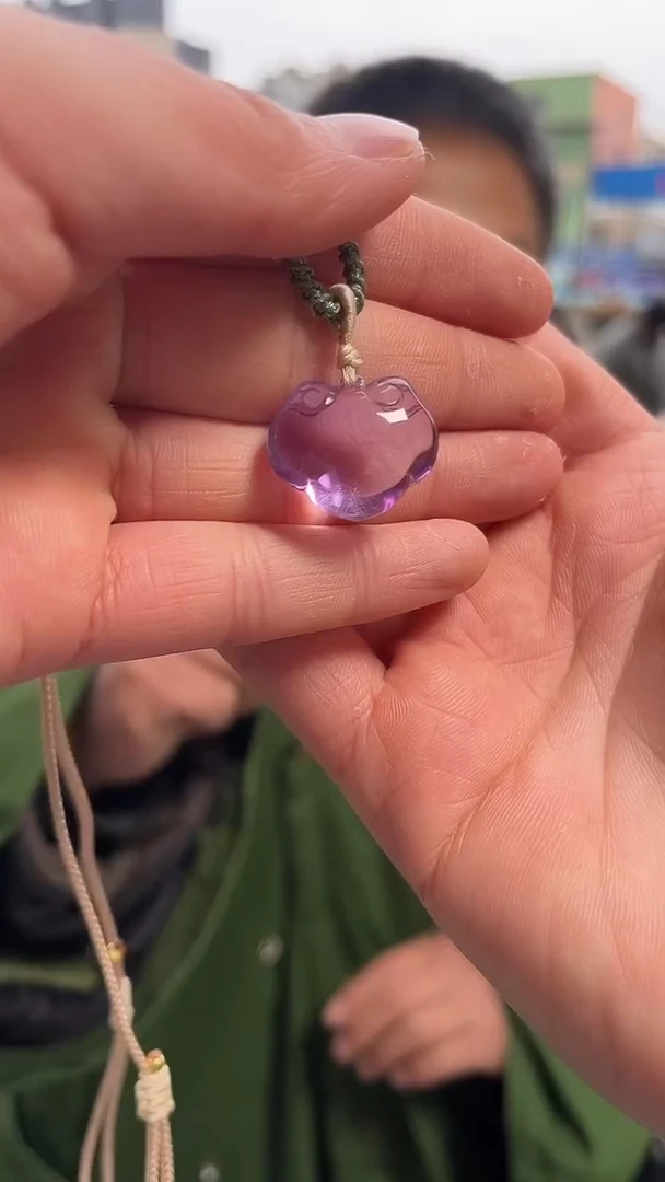 【闪购商品】紫晶吊坠(赠链)未镶嵌天然多样性发一