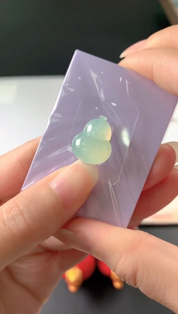 未镶嵌定制翡翠用****0裸玉（客户意向镶嵌）