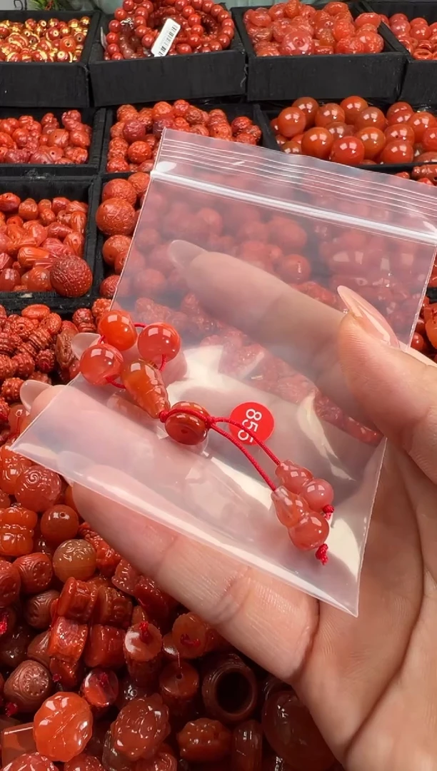 南红玛瑙未镶嵌颈饰11