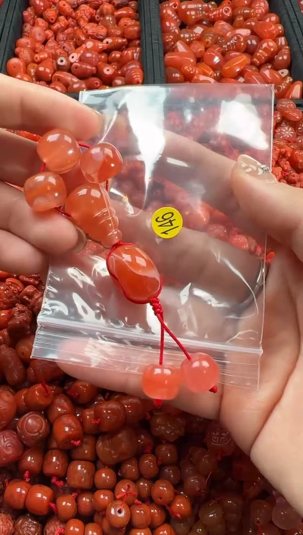 【闪购商品】南红玛瑙颈饰未镶嵌1