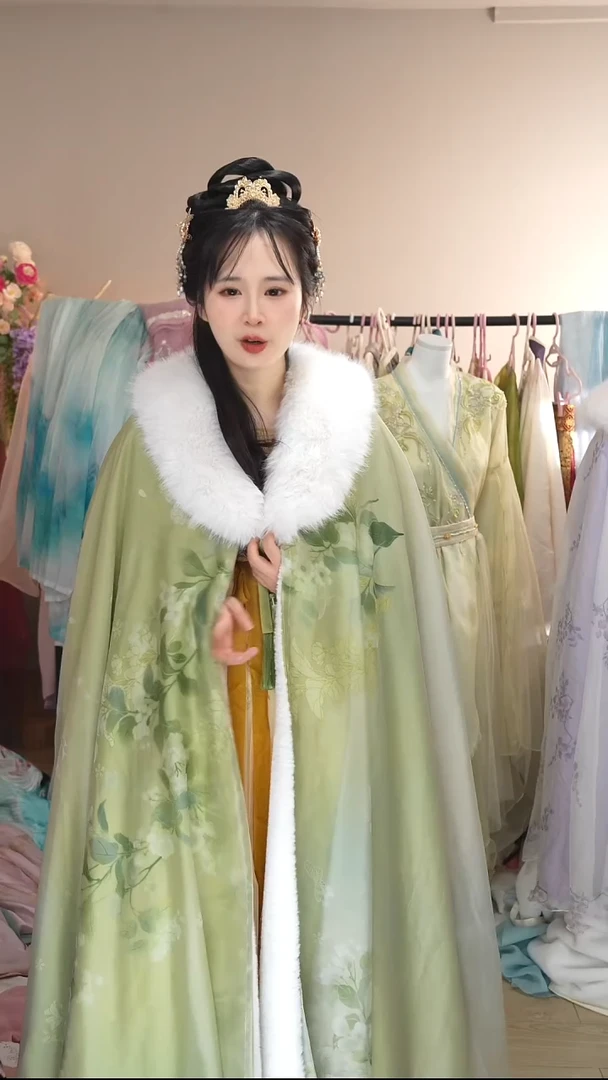 绿色斗篷S码 不退换