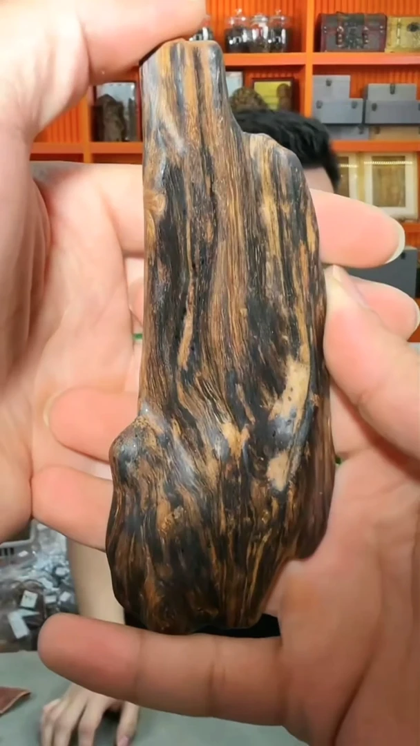 沉香手把件232号53g多样性发一