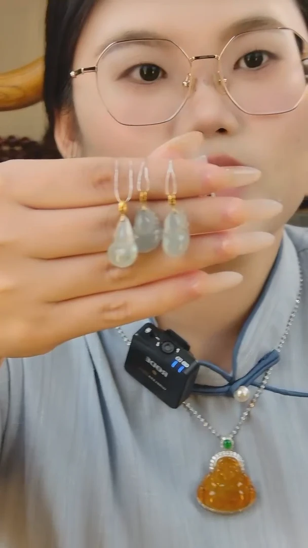 颈饰18K金镶嵌翡翠缅甸A货翡翠