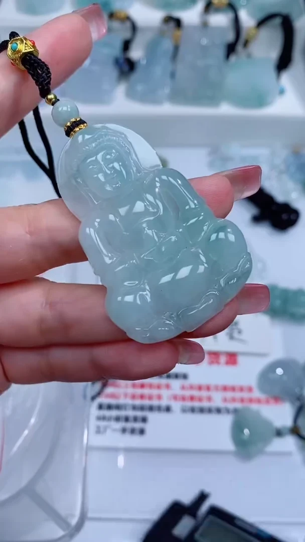 翡翠未镶嵌颈饰吊坠