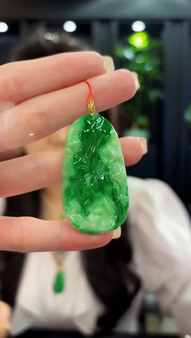 颈饰18K金镶嵌翡翠缅料A货/支持复检/一件