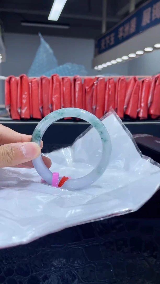 未镶嵌手镯翡翠3