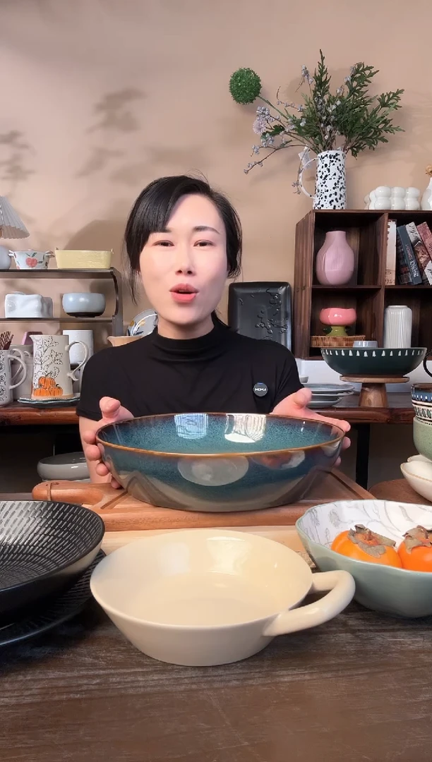 11.5英寸窑变蓝大汤碗微瑕