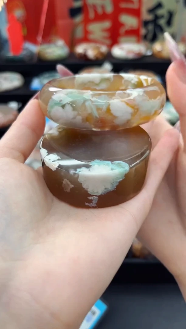 【闪购商品】石英质玉手镯未镶嵌赠送镯心（60圈口）