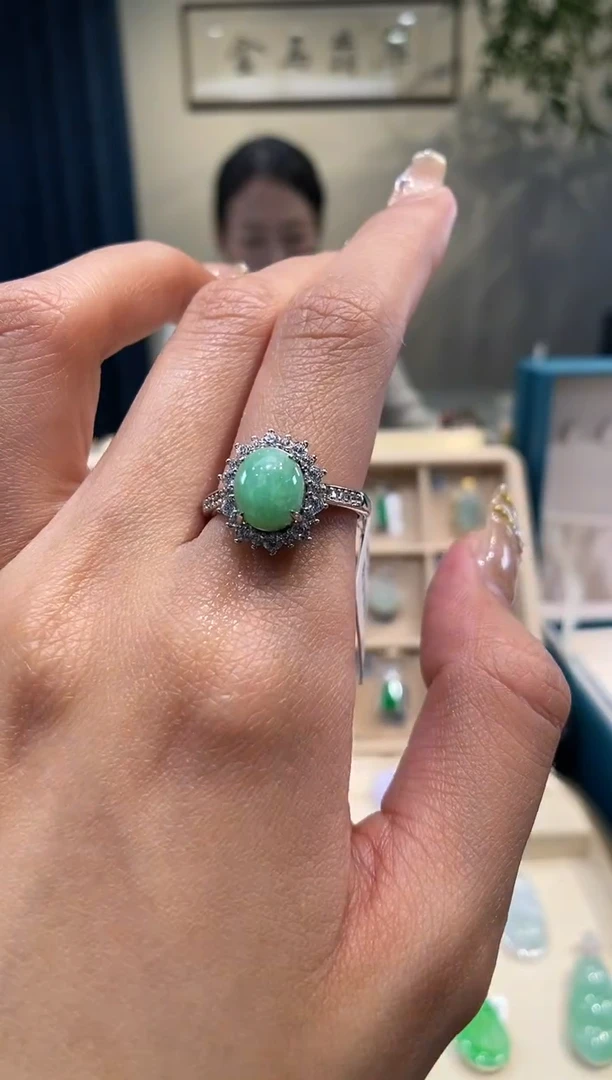 【闪购商品】翡翠吊坠(不含链)银S925镶嵌蛋面戒指