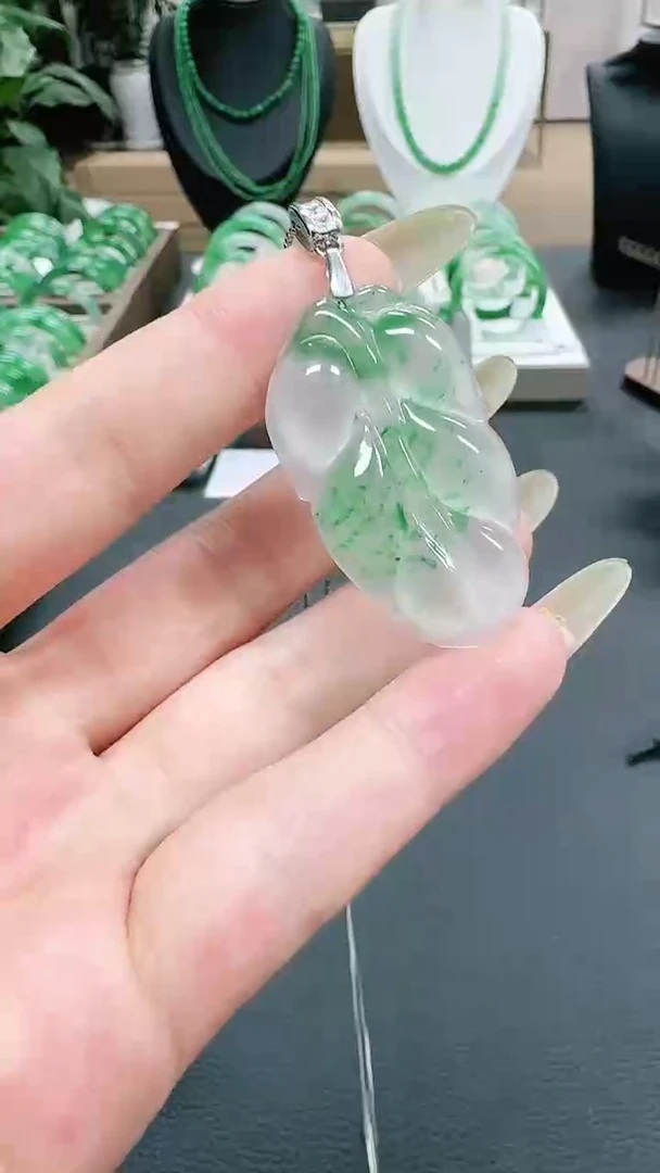 未镶嵌1石英质玉（非洲翠）/9947