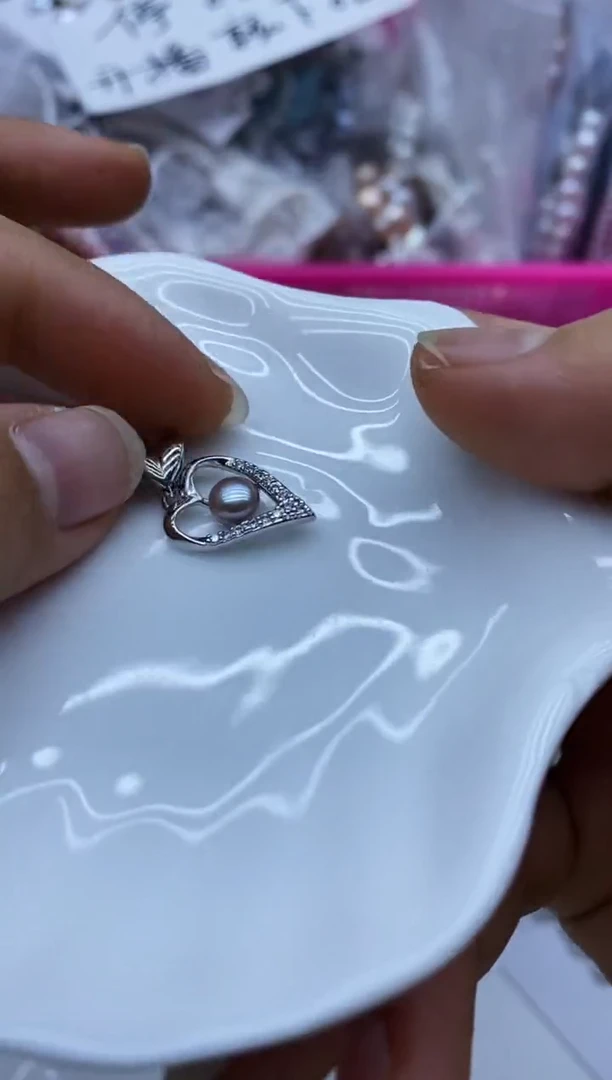 颈饰未镶嵌淡水珍珠吊坠