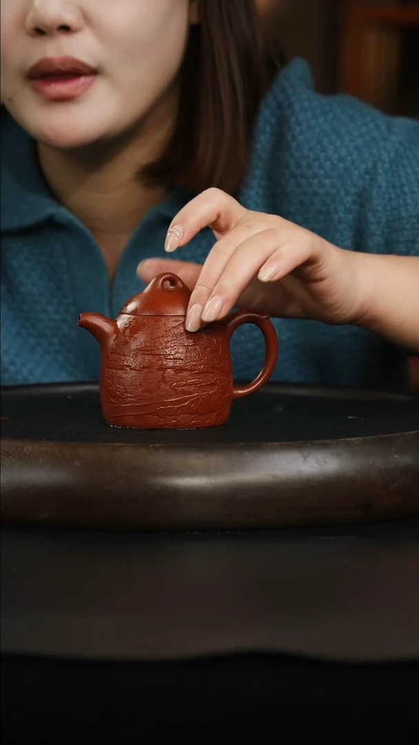 茶壶紫砂朱泥 秦权 （八刀刻山水）