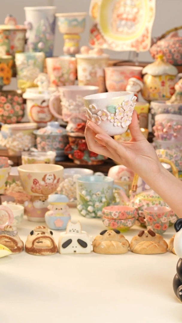 摆件陶景德镇釉下彩手绘设计师款陶瓷