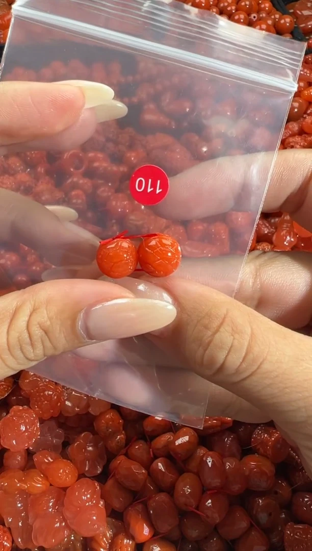 颈饰未镶嵌南红玛瑙1