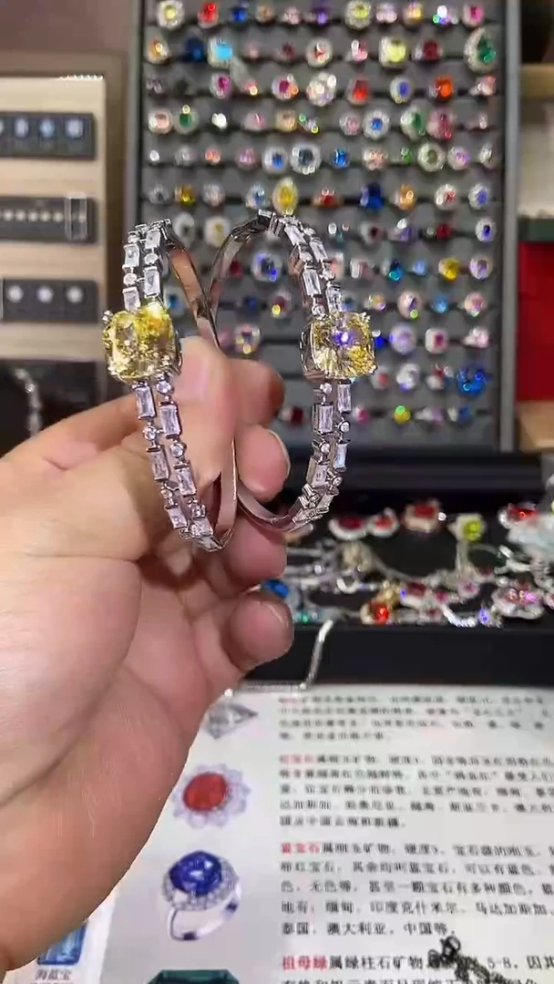 2碧玺（处理）手镯B12.12-76