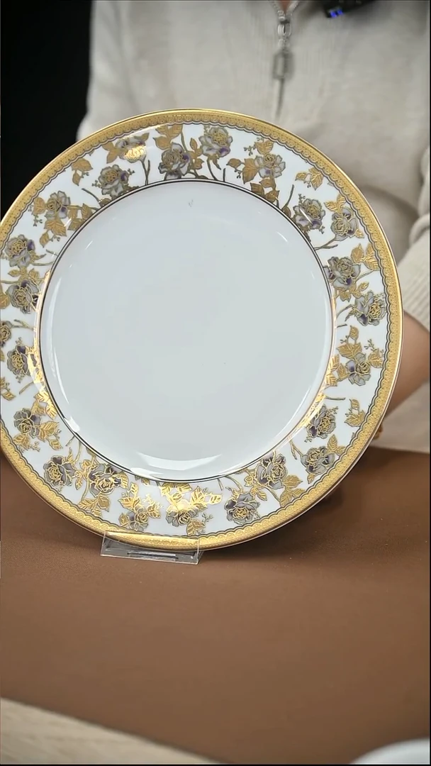 陶瓷10.5寸盘玫瑰浮雕金1件
