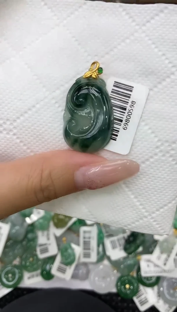颈饰18K金镶嵌翡翠1111111111