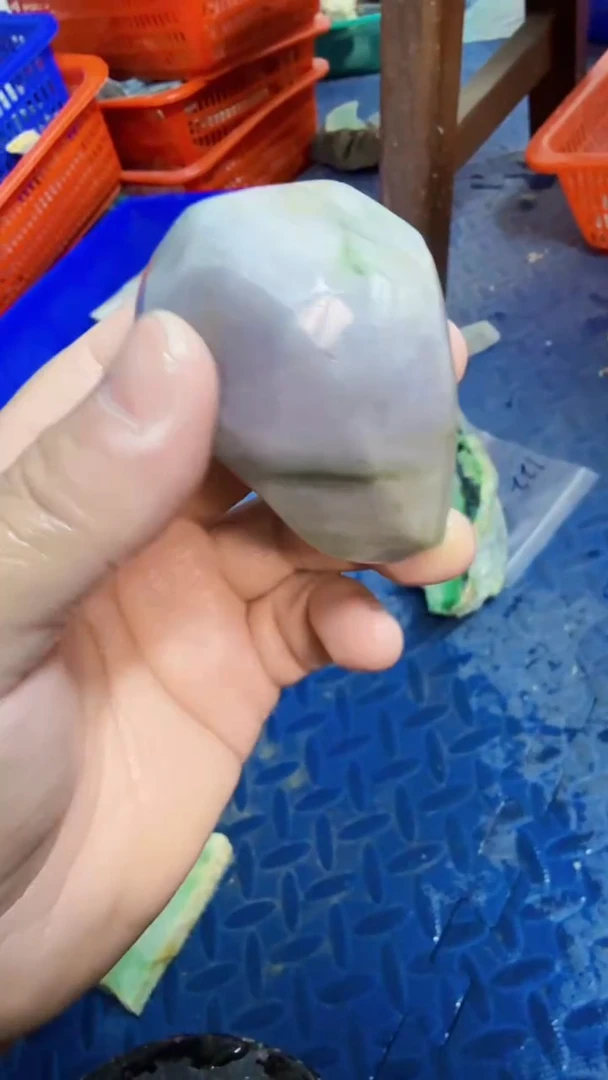 翡翠挂件未镶嵌天然翡翠172