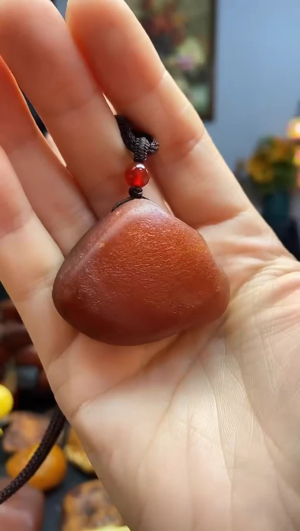 琥珀颈饰未镶嵌挂件