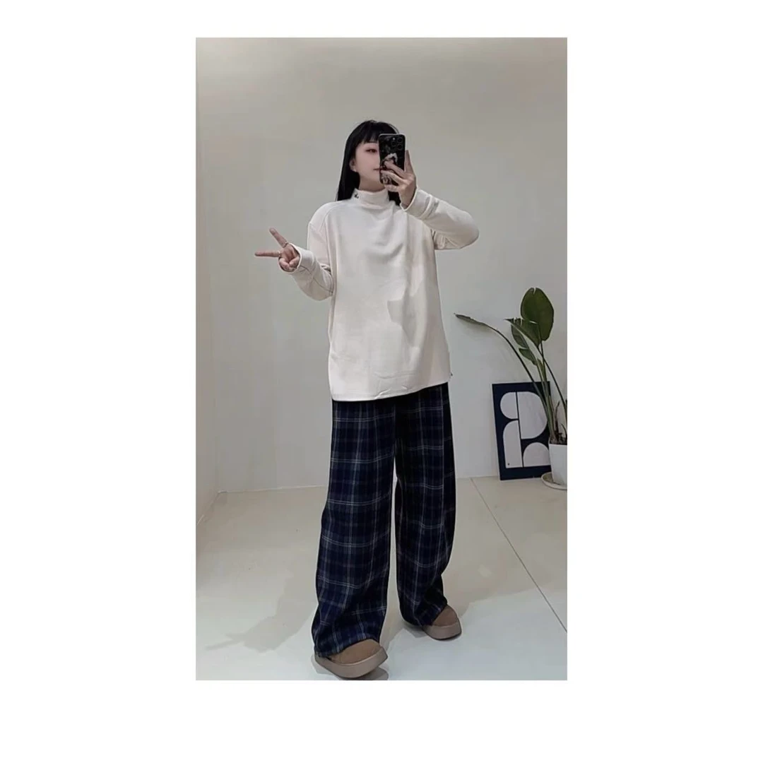 【字母】简约德绒领口刺绣字母开叉半高领打底1337