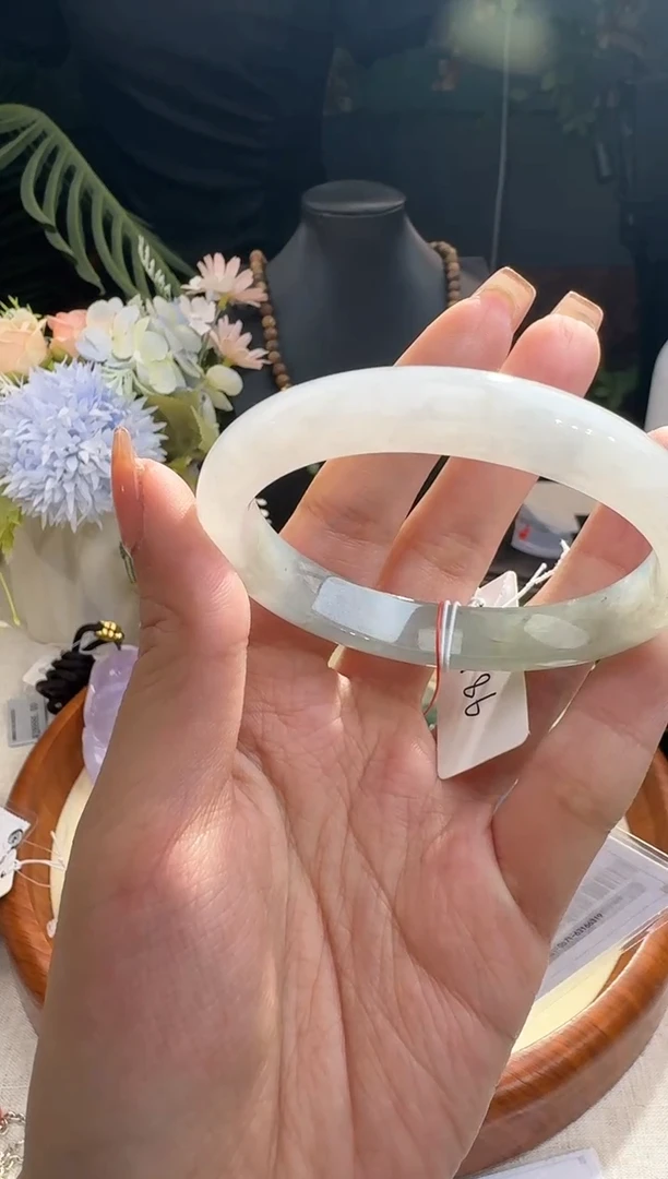 【闪购商品】翡翠手镯未镶嵌手镯