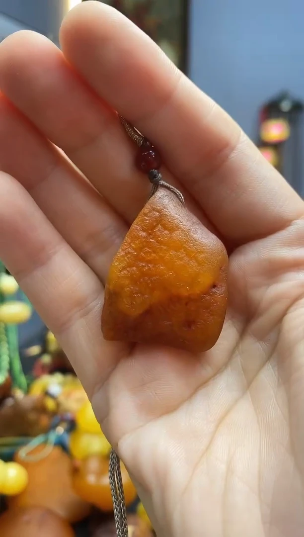 琥珀颈饰未镶嵌吊坠