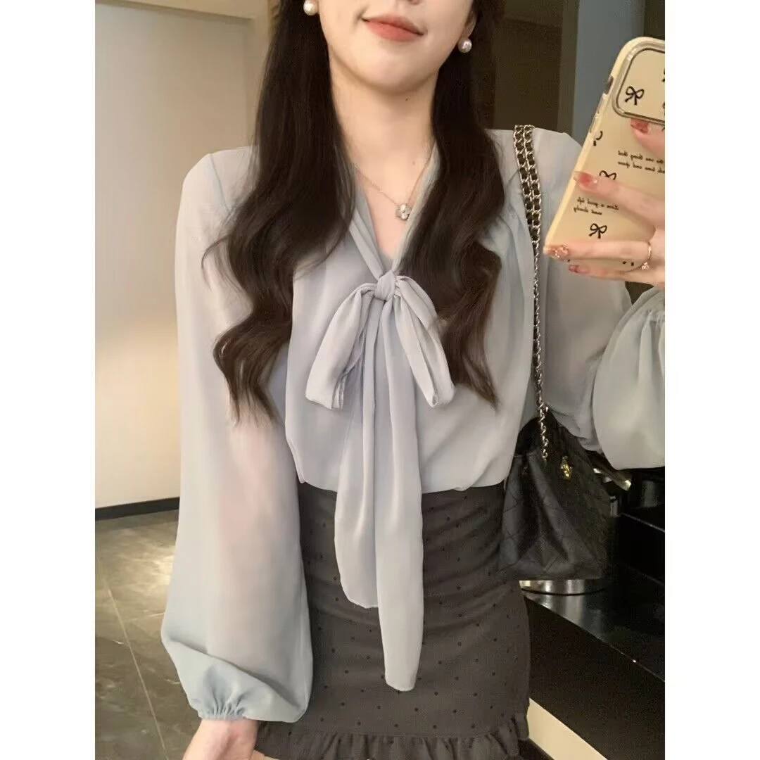 夏季长袖蝴蝶结飘带衬衫女装上新款显瘦设计感灯笼袖上衣女