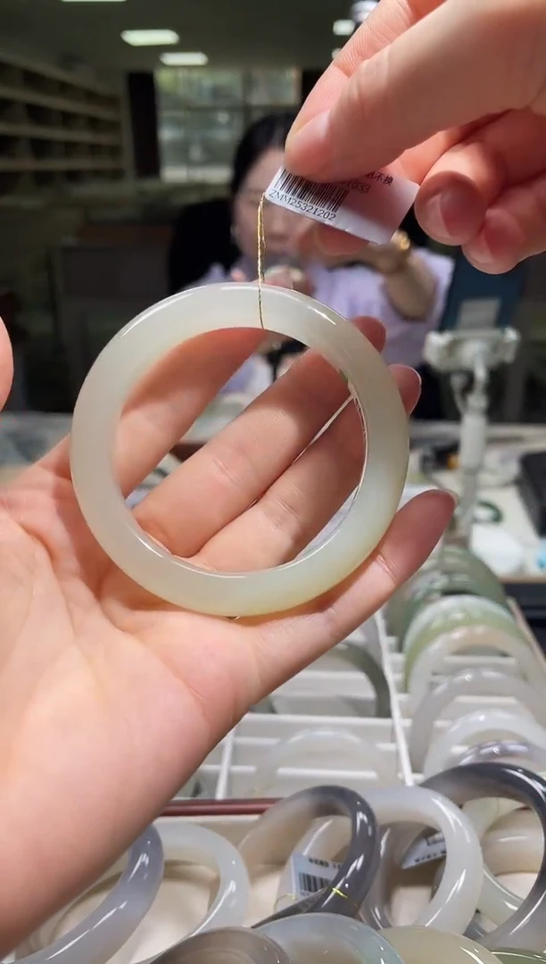 未镶嵌手镯和田玉53-54圈口 1202